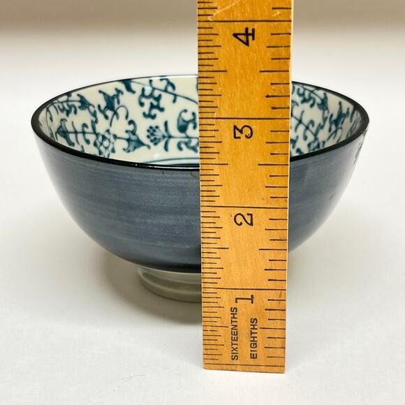 Chengs Blue and Cream Karakusa Rice Bowls Set for 4 - Picture 8 of 8